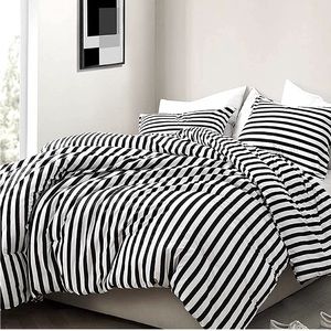 Black & White Striped Queen Comforter Set